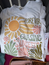 Load image into Gallery viewer, CHASING SUNSETS GRAPHIC TEE
