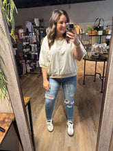 Load image into Gallery viewer, CREAM RAGLAN  KNIT TOP
