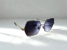 Load image into Gallery viewer, SUNGLASSES

