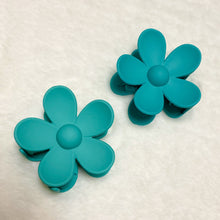 Load image into Gallery viewer, LARGE FLOWER CLAW CLIPS
