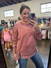 Load image into Gallery viewer, DARK RUST ACID WASH FLEECE LINED CREW
