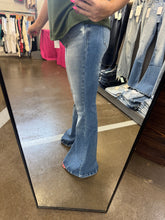Load image into Gallery viewer, KANCAN LAINEY HIGH RISE SUPER FLARE
