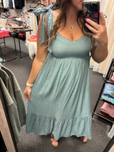 Load image into Gallery viewer, ROBINS EGG TEXTURED MIDI DRESS

