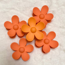 Load image into Gallery viewer, LARGE FLOWER CLAW CLIPS
