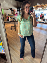 Load image into Gallery viewer, FLORAL SATIN BLOUSE
