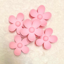 Load image into Gallery viewer, LARGE FLOWER CLAW CLIPS

