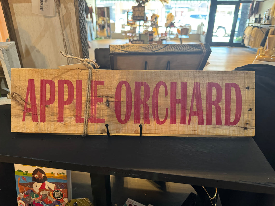 APPLE ORCHARD SIGN