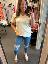 Load image into Gallery viewer, RELAXED BASIC TEE
