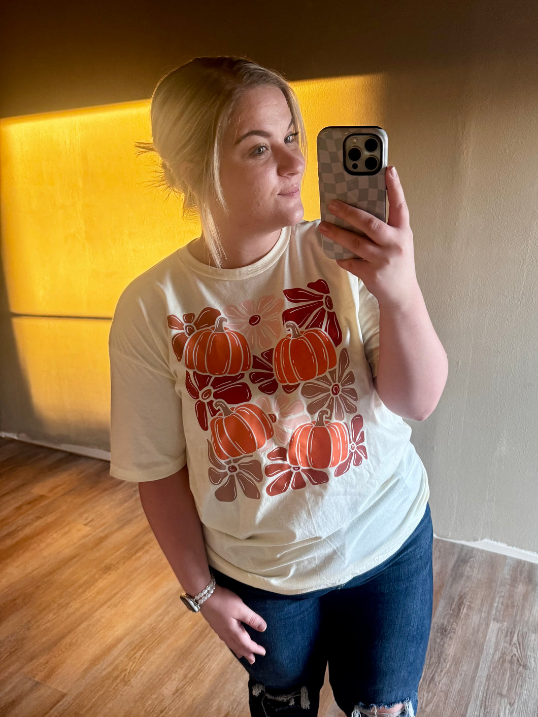 PUMPKIN BLOOMS GRAPHIC TEE