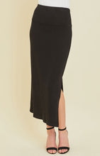 Load image into Gallery viewer, BLACK THERMAL MIDI SKIRT
