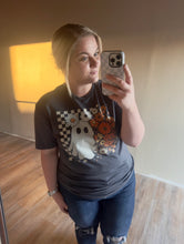Load image into Gallery viewer, GROOVY GHOST GRAPHIC TEE
