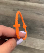 Load image into Gallery viewer, CROSS BRACELET
