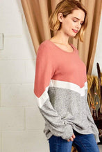 Load image into Gallery viewer, GREY CHEVRON SWEATER
