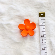 Load image into Gallery viewer, DAISY CLIPS
