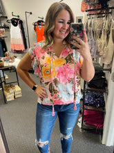 Load image into Gallery viewer, GARDEN FLOWER PINK FLUTTER SMOCKED SLEEVE TOP
