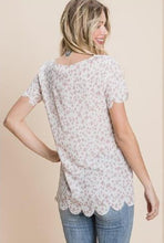 Load image into Gallery viewer, MAUVE FLORAL PRINT WOVEN BLOUSE
