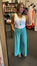 Load image into Gallery viewer, GREEN FLORAL SMOCKED WIDE LEG PANTS

