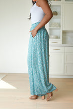 Load image into Gallery viewer, GREEN FLORAL SMOCKED WIDE LEG PANTS
