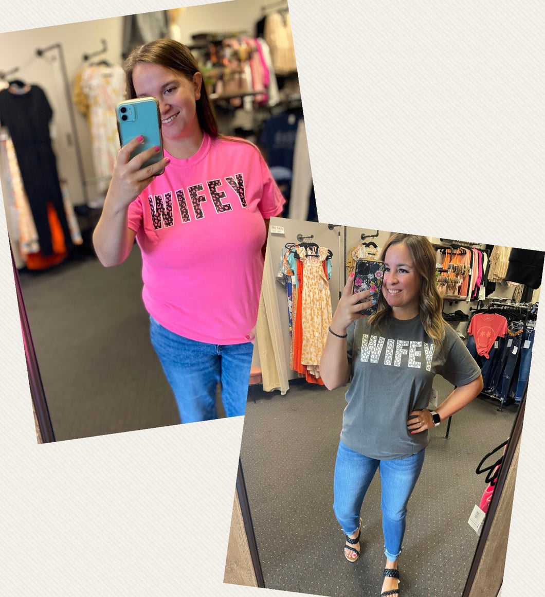 WIFEY GRAPHIC TEE