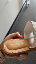 Load image into Gallery viewer, WHITE NEUTRAL SANDAL
