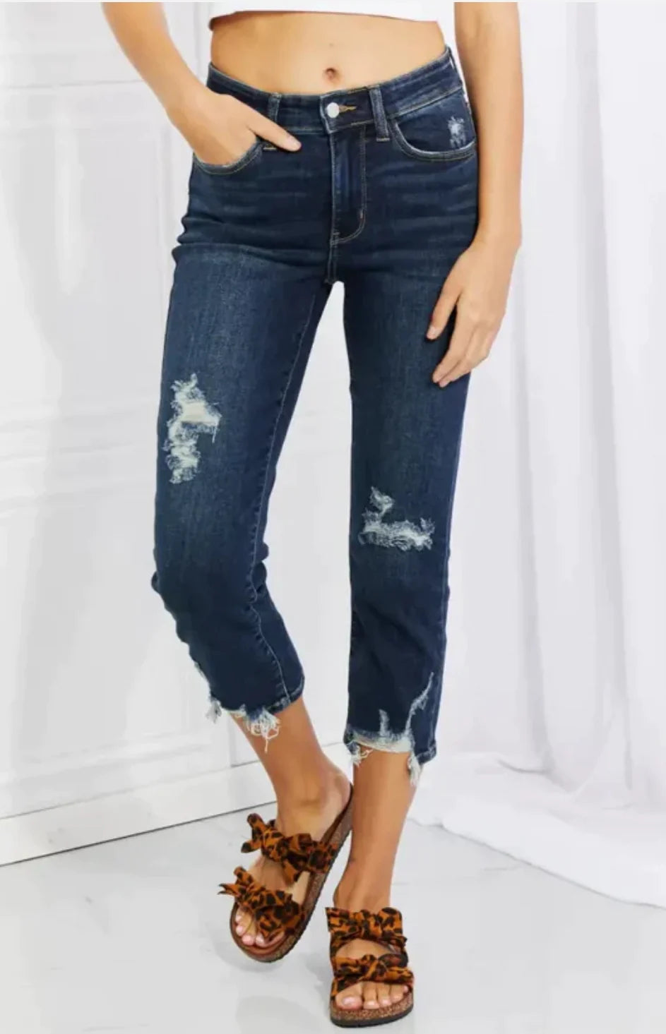 JUDY BLUE STEPHANIE MID RISE CROP