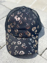 Load image into Gallery viewer, BLACK FOIL CHEETAH PRINT PONYTAIL HAT
