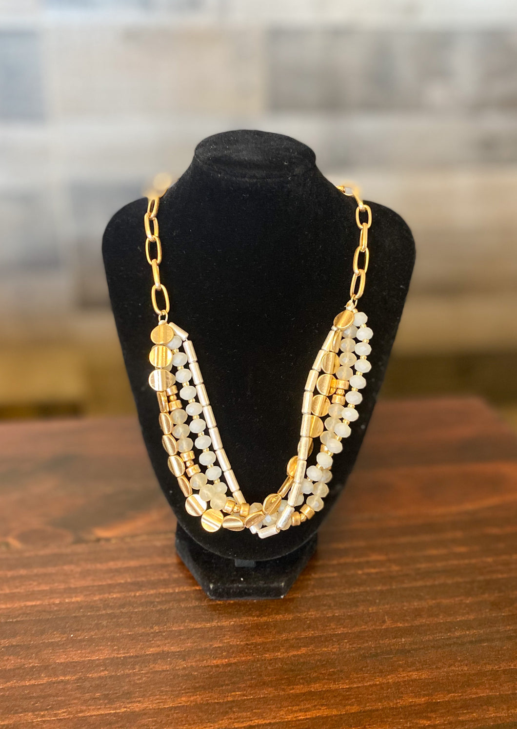 WHITE & GOLD LAYERED NECKLACE