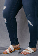 Load image into Gallery viewer, KANCAN PLUS LEXI MID RISE SKINNY JEAN
