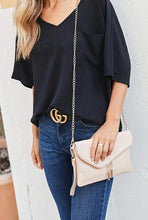 Load image into Gallery viewer, IVORY CLUTCH WITH GOLD CHAIN STRAP
