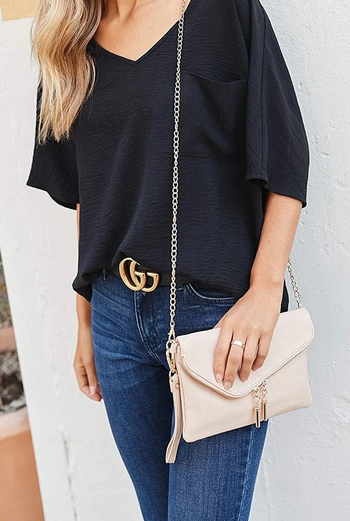 IVORY CLUTCH WITH GOLD CHAIN STRAP