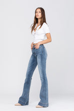 Load image into Gallery viewer, JUDY BLUE PEYTON MID RISE TROUSER FLARE
