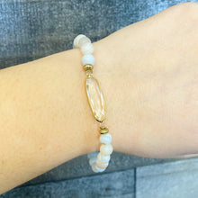 Load image into Gallery viewer, WHITE CLEAR GEM BRACELET
